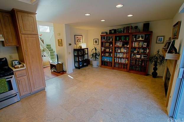 Building Photo - 39 Goldenrod-