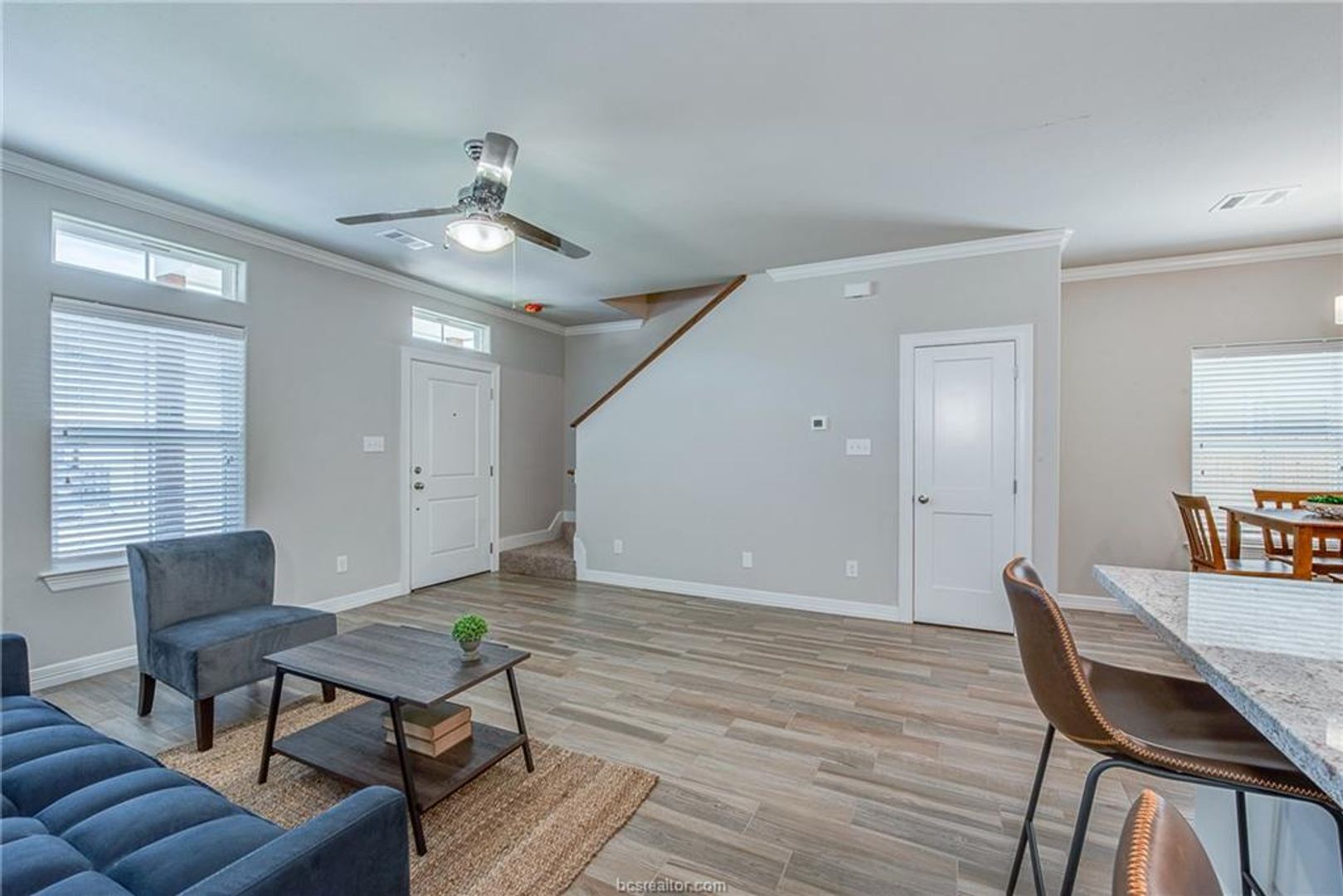 Building Photo - STUNNING 4bed/4bath House Close to Campus!!