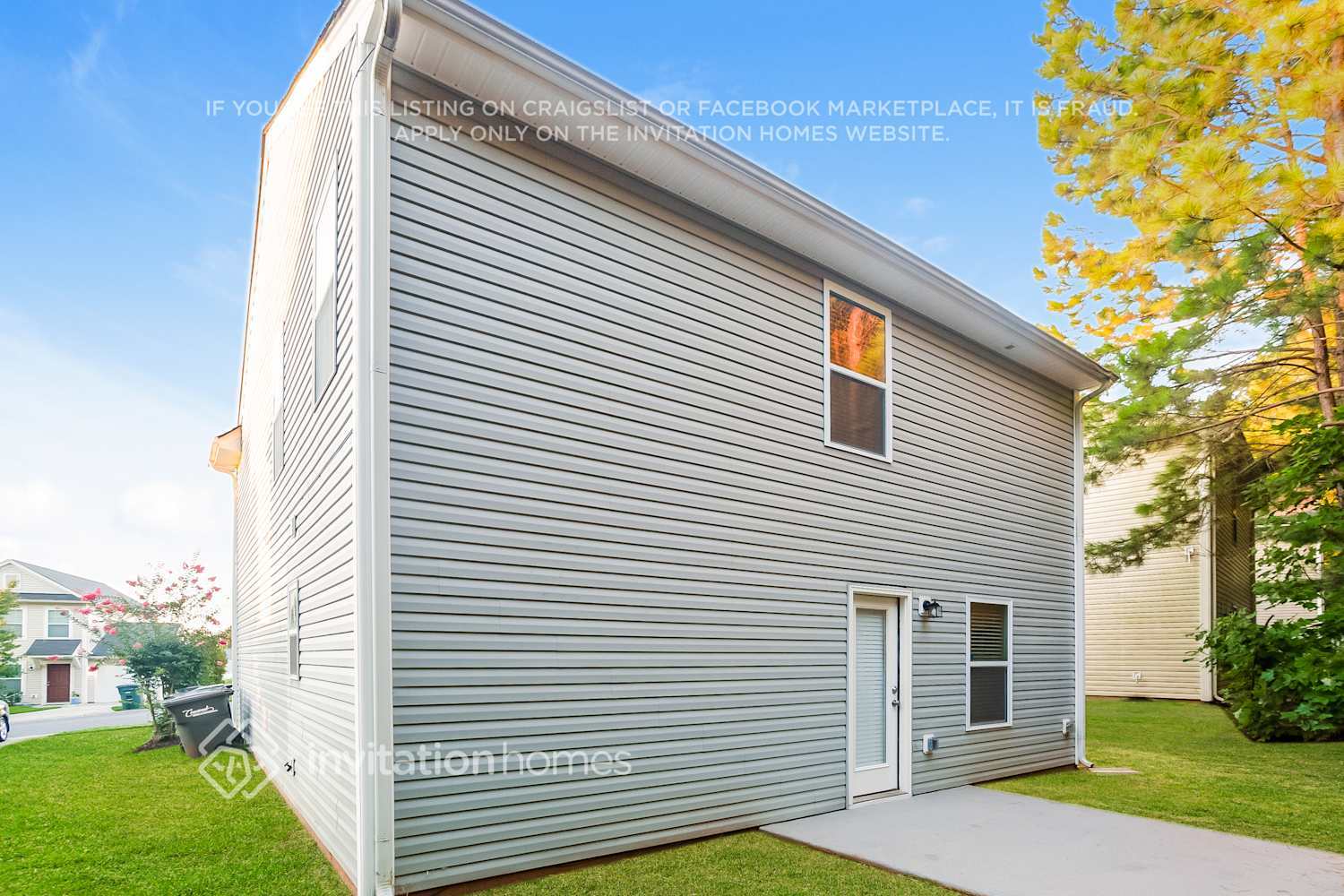 Building Photo - 4186 Broadstairs Dr SW