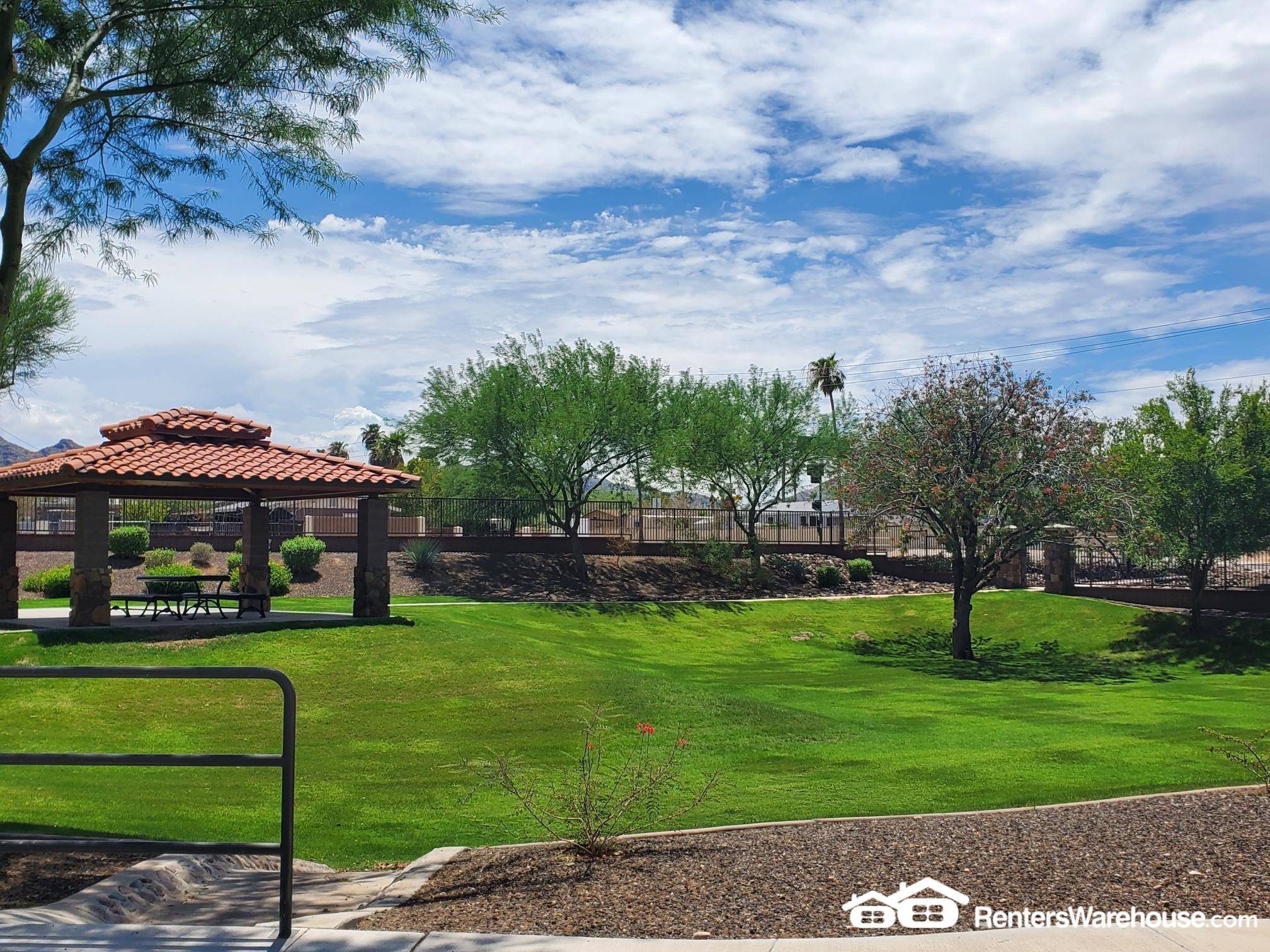 Building Photo - 848 E Constance Wy