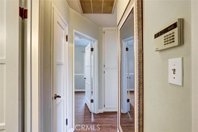 Building Photo - 5863 Alonzo Ave