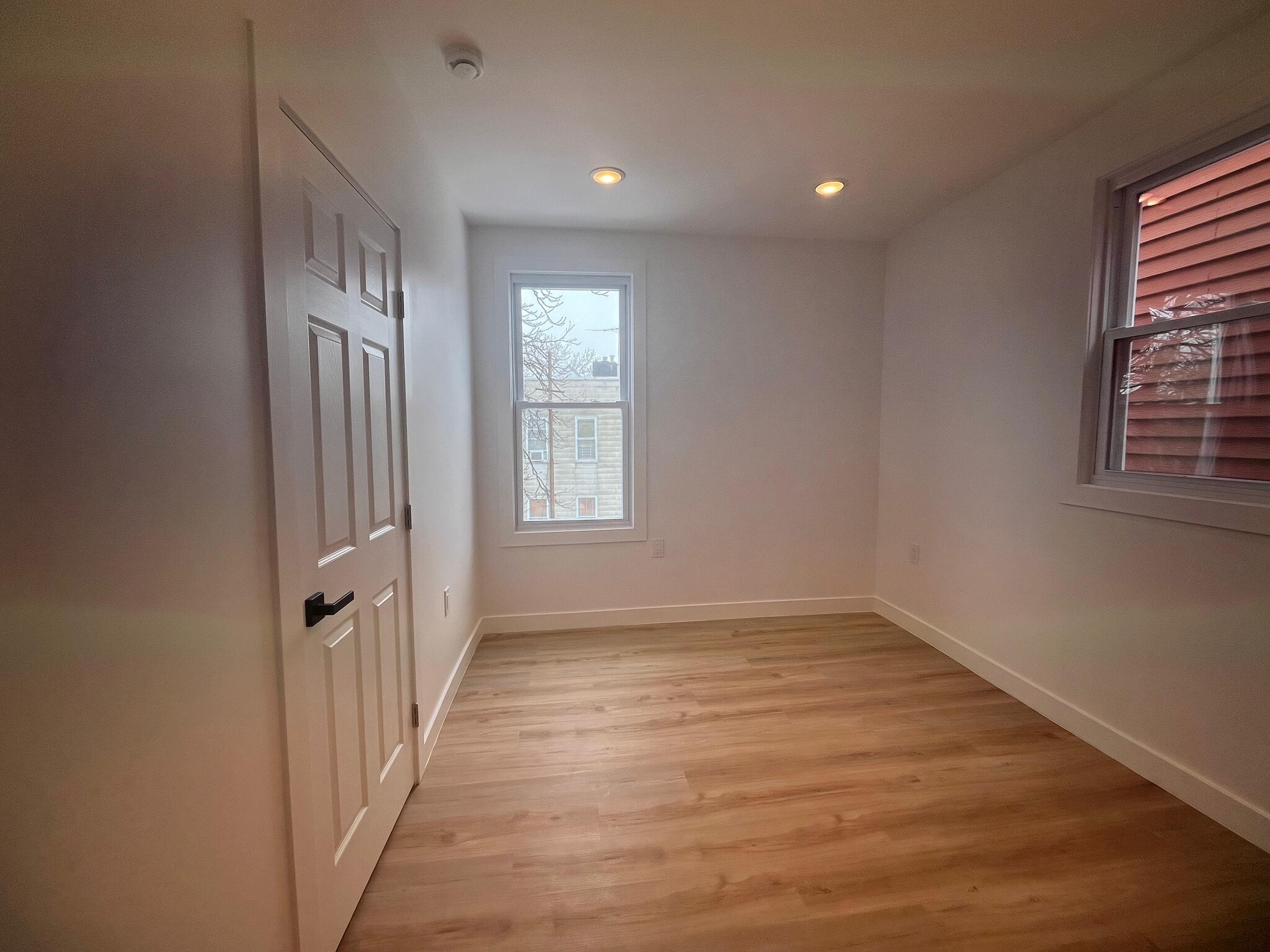 Building Photo - 13 Bartholdi Ave