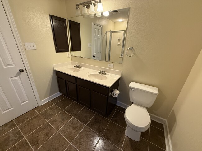 Building Photo - 215 Mallow Grove