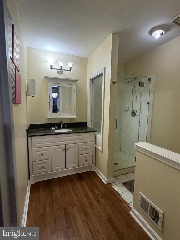 Building Photo - 18 E Countryside Dr