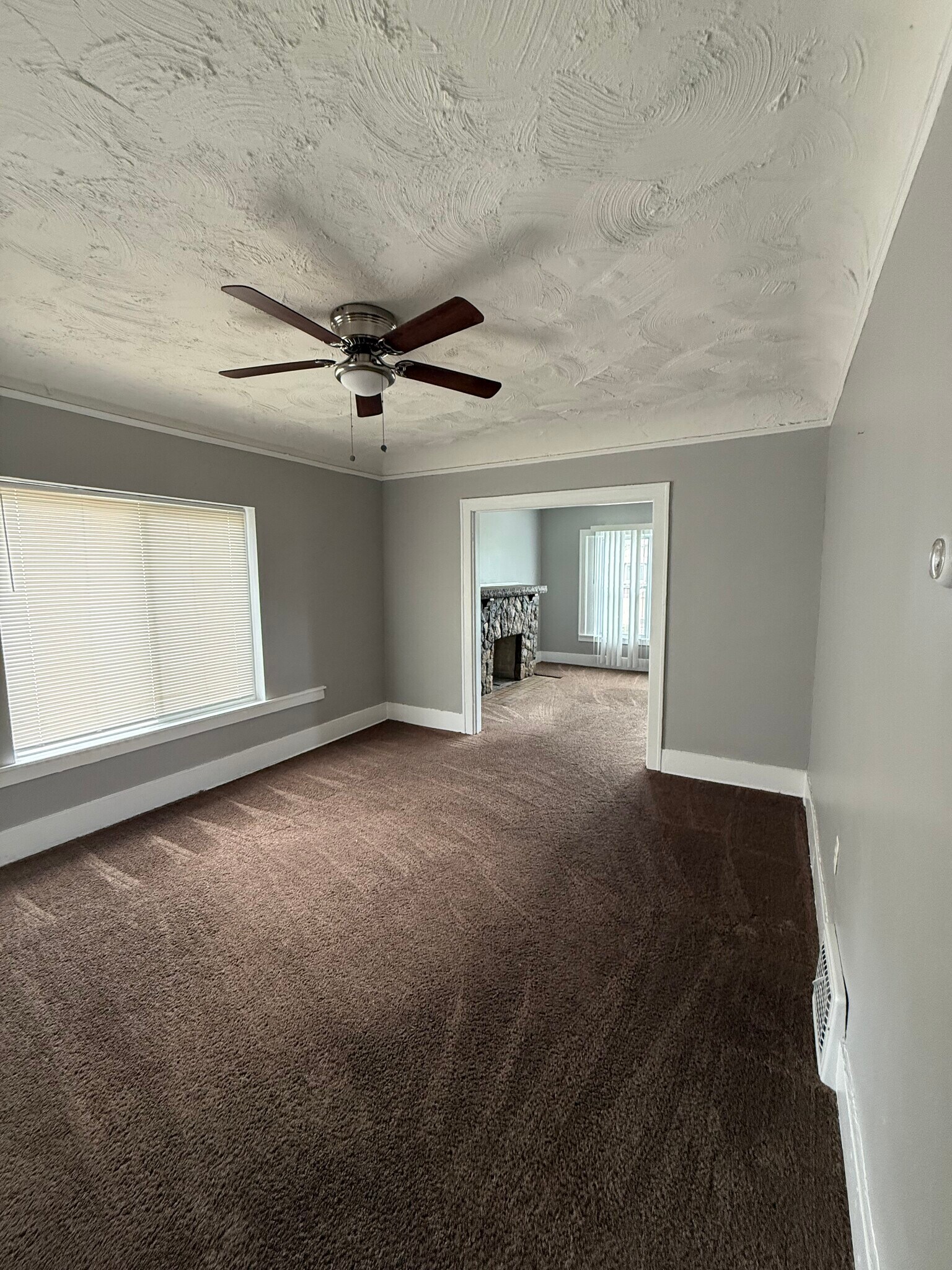 Dining room - 5287 Spokane St