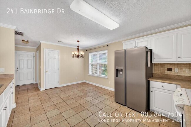 Building Photo - 241 Bainbridge Dr