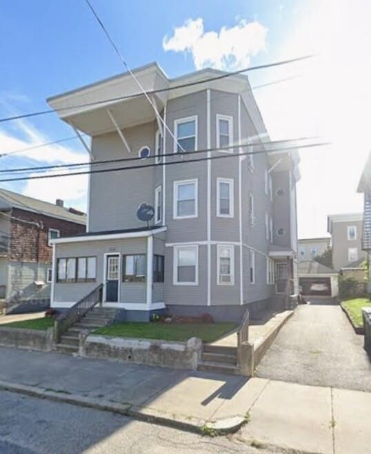 Building Photo - 153 Burnside Ave