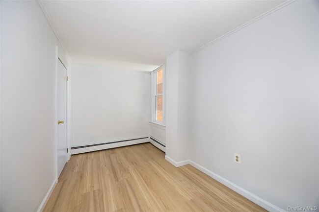 Building Photo - 29 Delano St
