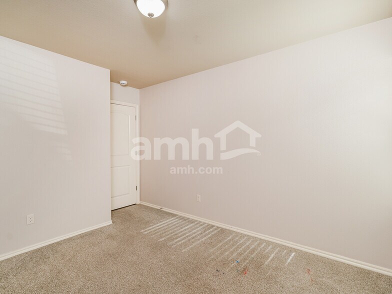 Building Photo - 13413 E 43rd St S