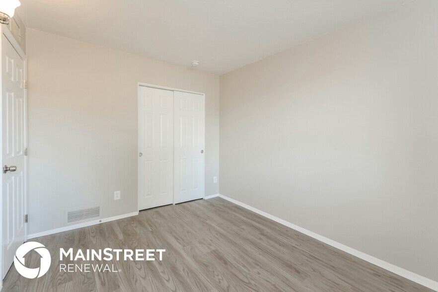 Building Photo - 4870 S Rosette Pl