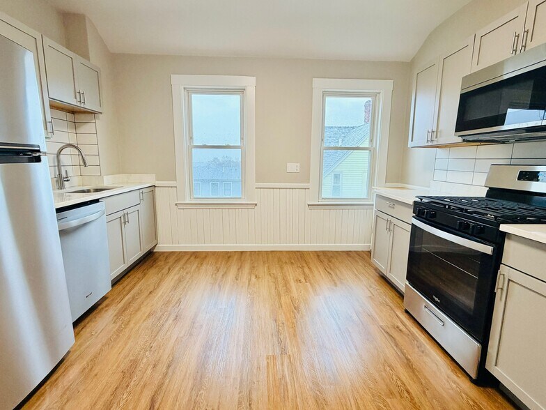 Building Photo - 89 Glendower Rd