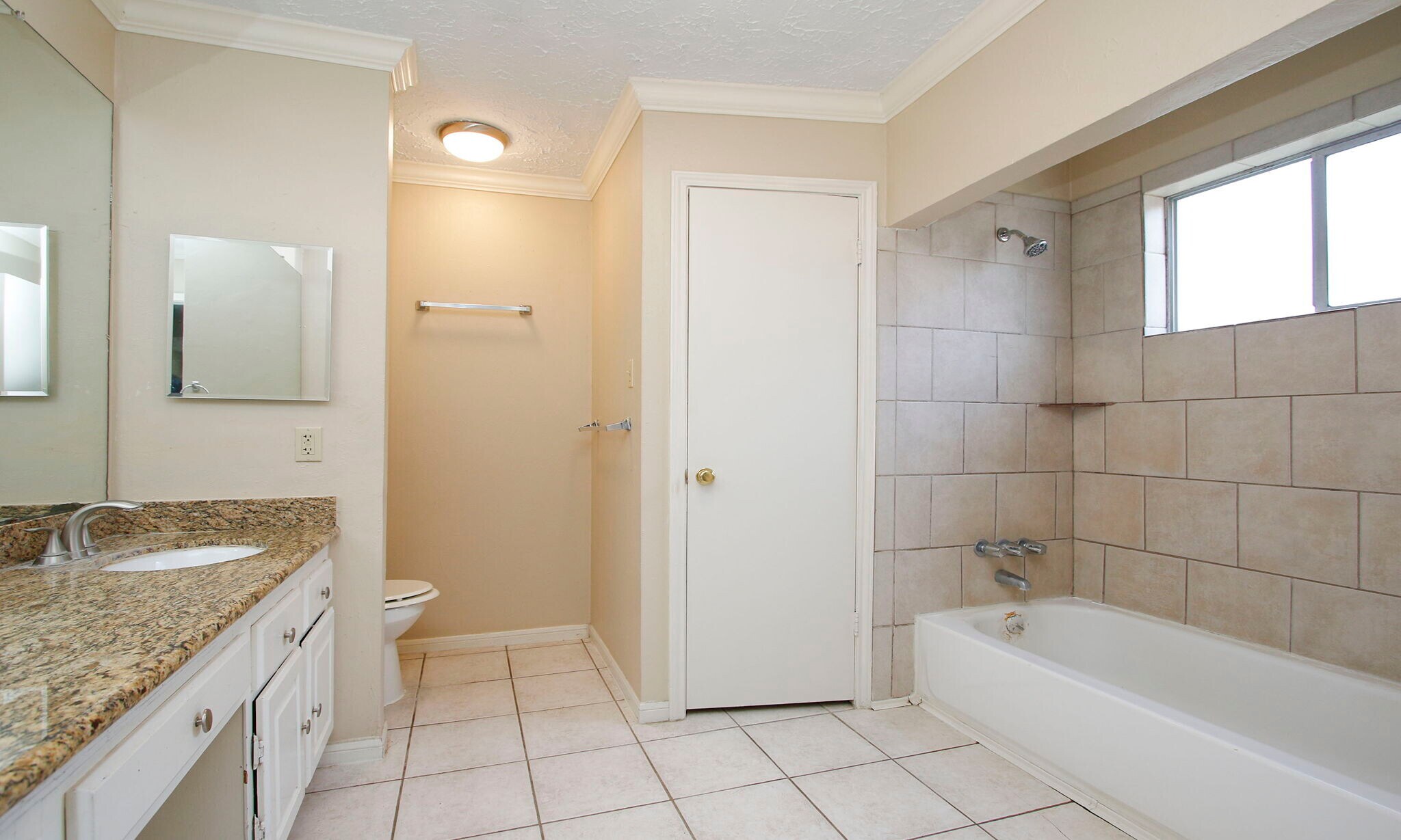 Building Photo - 21306 Park Run Drive