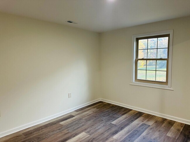 Building Photo - Great Apartment in North Chesterfield