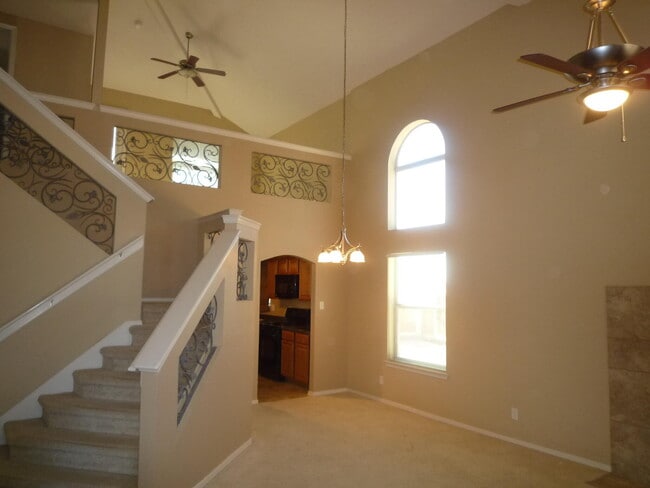 Building Photo - 10840 Acoma St