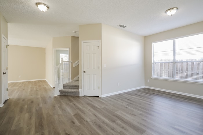 Building Photo - 206 Dover Bluff Dr