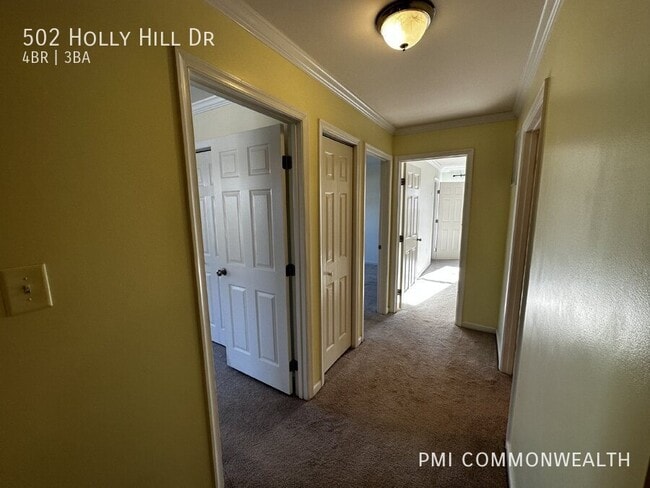 Building Photo - 502 Holly Hill Dr