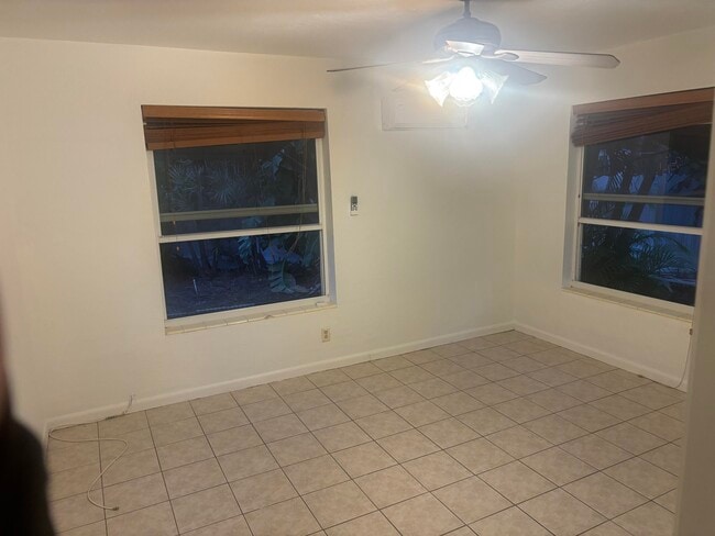 Building Photo - 2424 Grant St