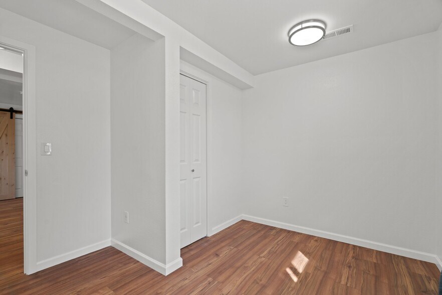 Room #2 - 411 124th St S