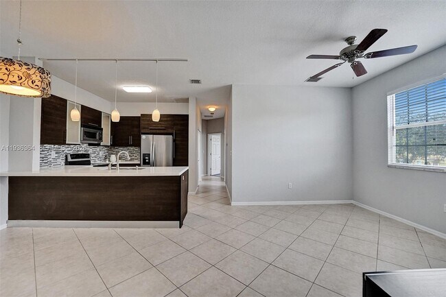 Building Photo - 4301 SW 131st Ln