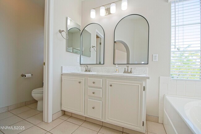 Building Photo - 5254 Tappan Ct