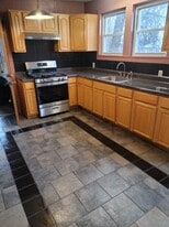 Building Photo - 75 Tuxedo Plz