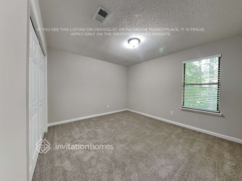 Building Photo - 2505 Desiree Way NW