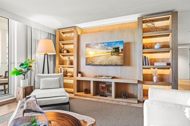 Building Photo - 102 24th St