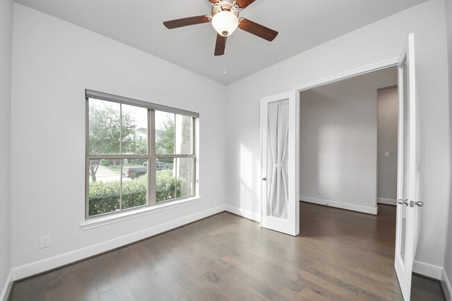 Building Photo - 1714 McCrae Hill Ct