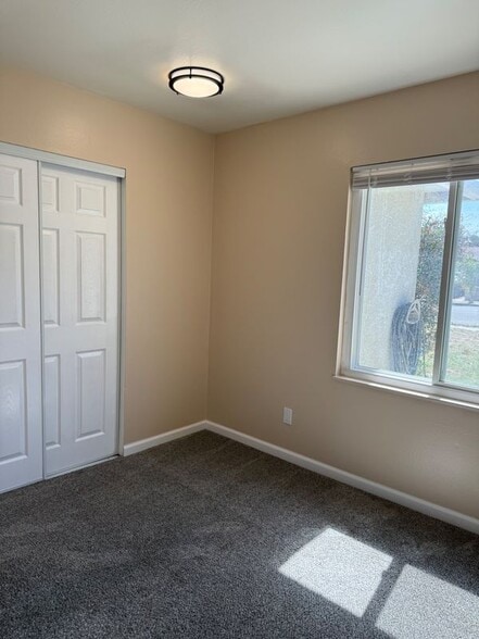 Building Photo - 204 N X St