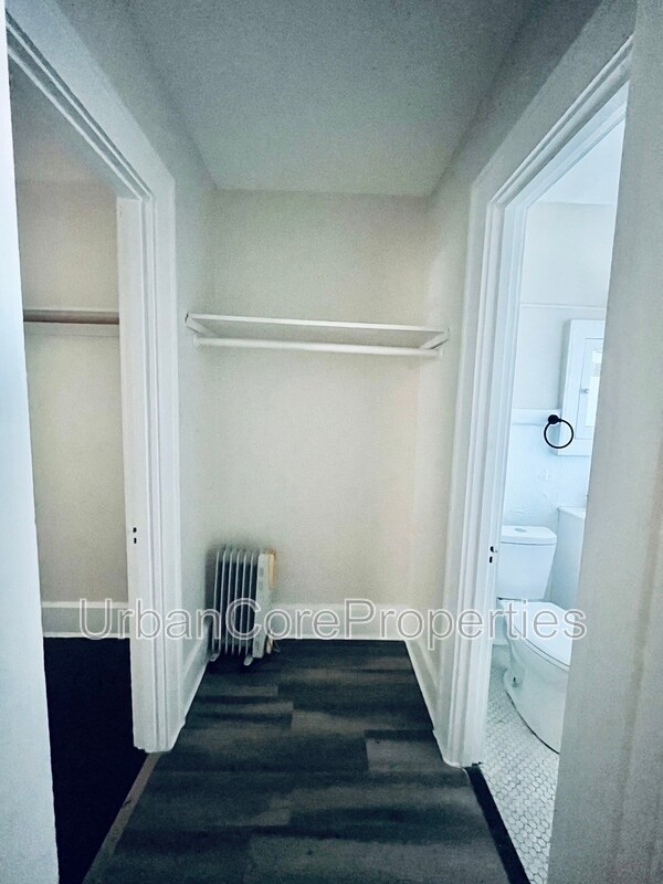 Building Photo - 610 5th Ave N