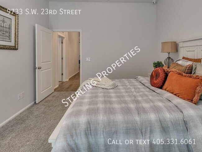 Building Photo - 9733 SW 23rd St