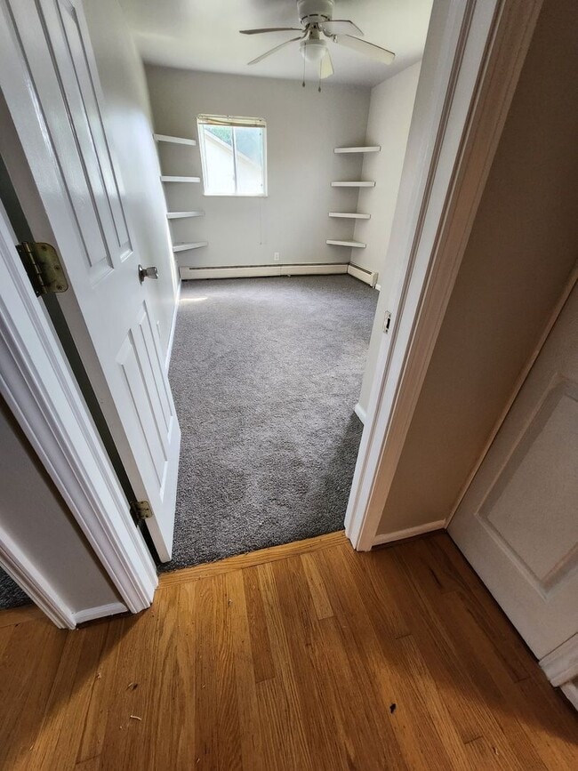 Building Photo - 2 Bedroom Condo in Clinton Township