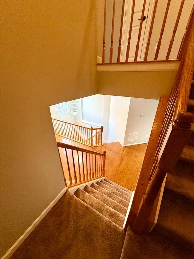 Building Photo - 838 Lowe Rd