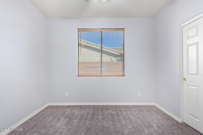 Building Photo - 14094 W Edgemont Ave