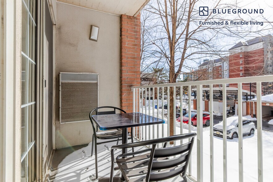 Building Photo - 444 Washington Blvd