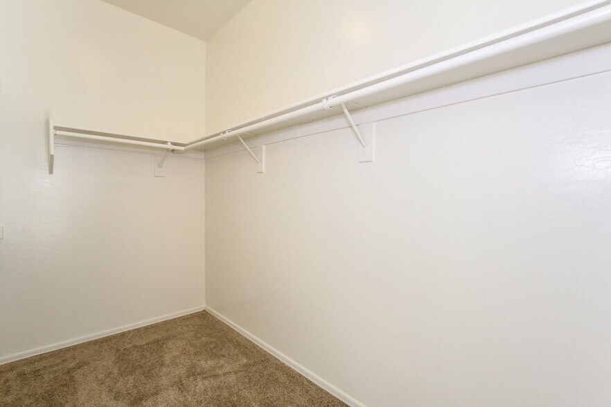 Building Photo - 17559 W Bridger St
