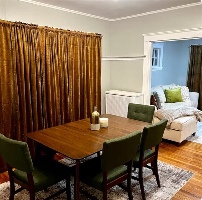 Building Photo - 218 Wood Ave