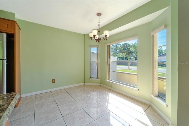 Building Photo - 3352 Netherwood Dr