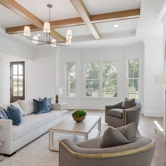 Building Photo - Luxury home in Southbrooke community in Franklin, TN