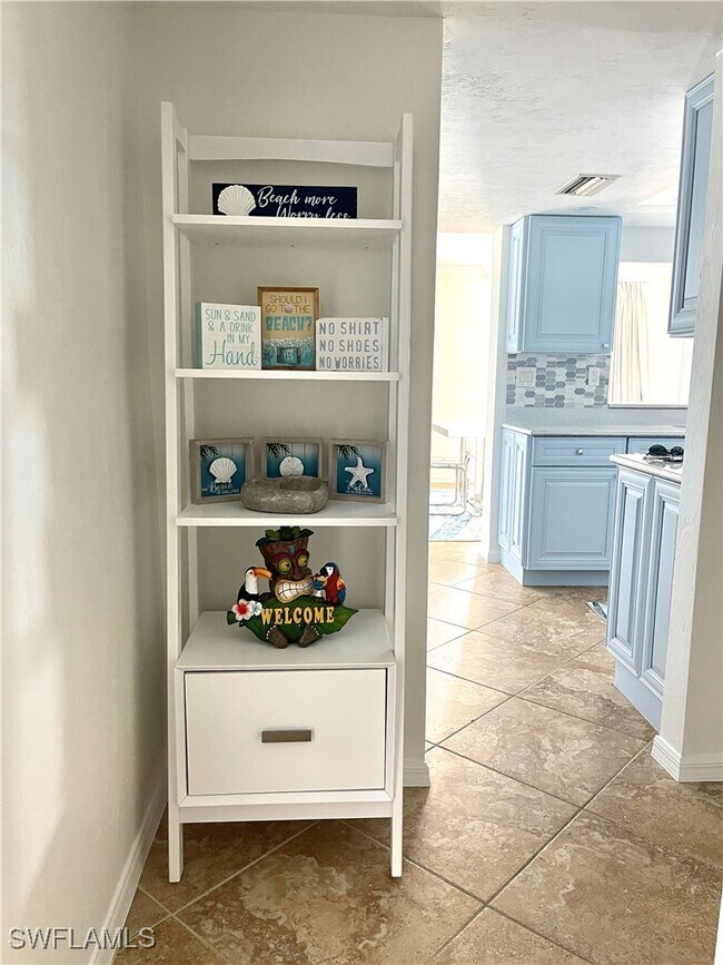 Building Photo - 10525 Gulf Shore Dr