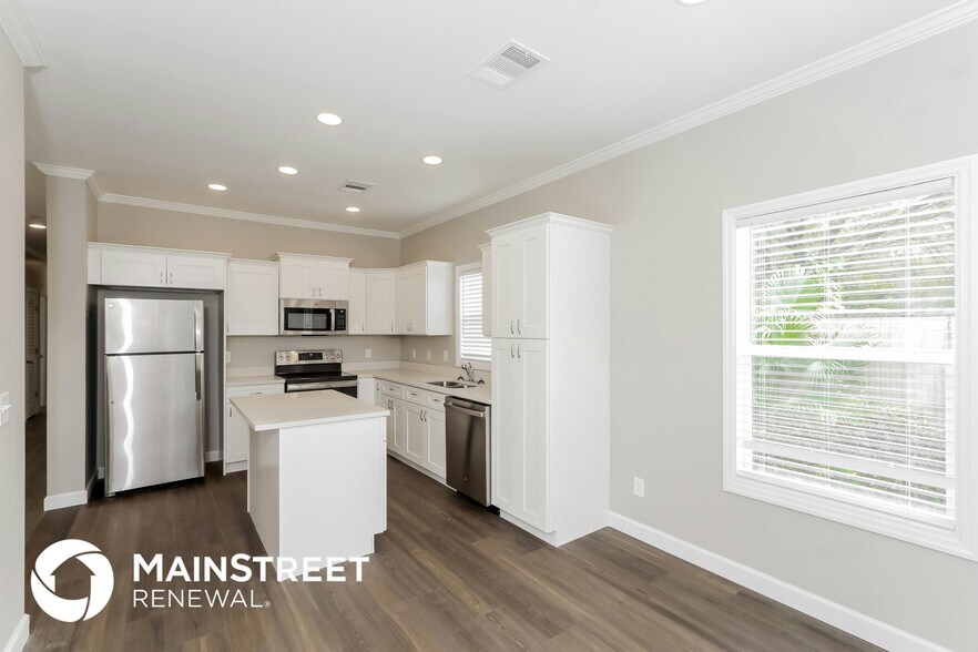 Building Photo - 5214 Timberlan St