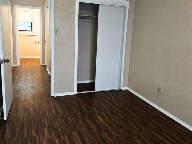 Building Photo - 6321 Richland Plaza Dr D