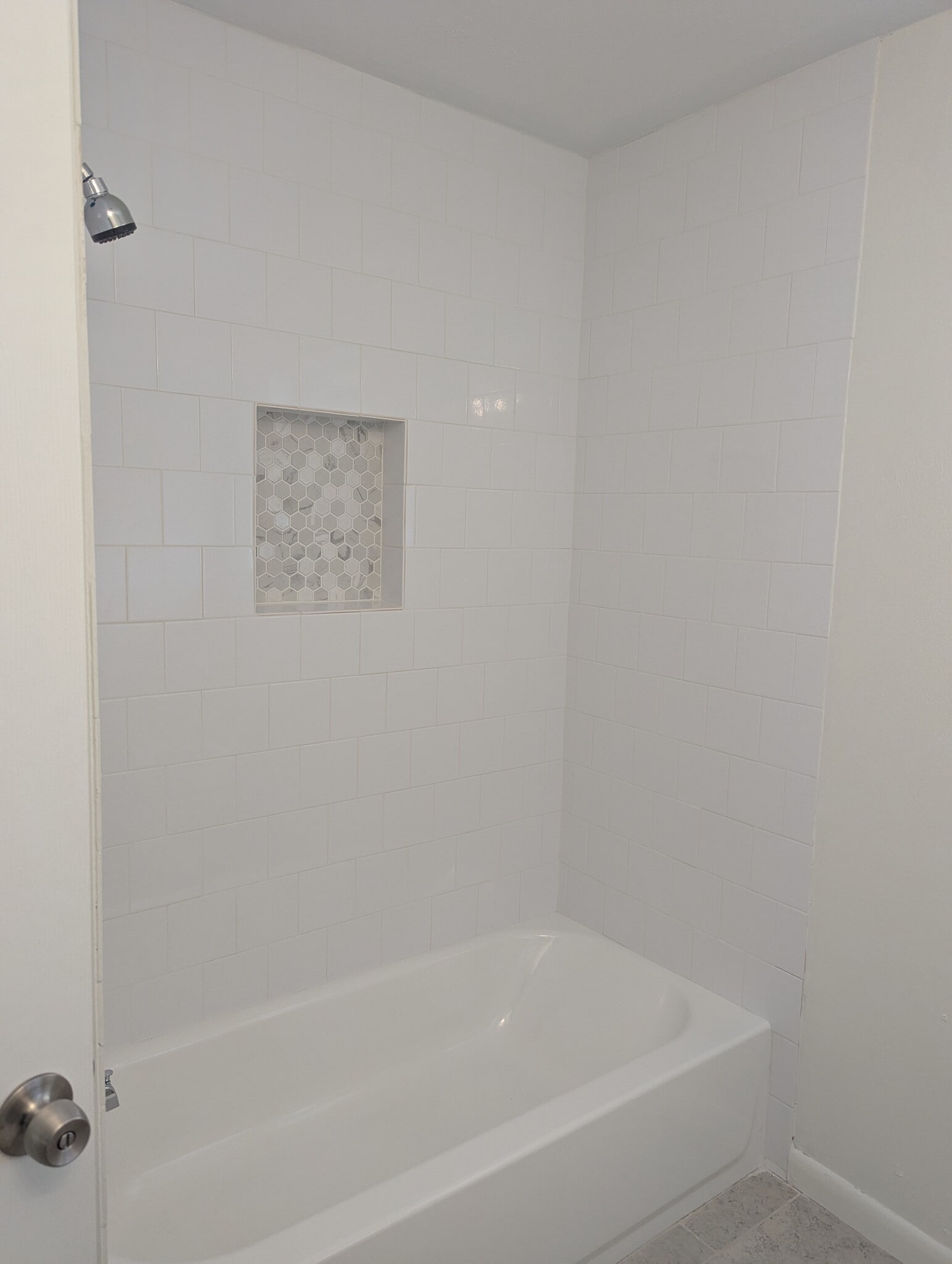 MBath with Tub/Shower - 1311 21st St