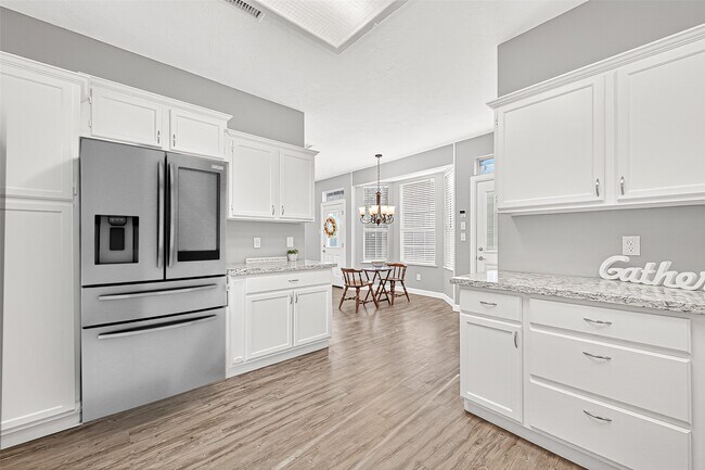 Building Photo - 14015 Wheatbridge Dr