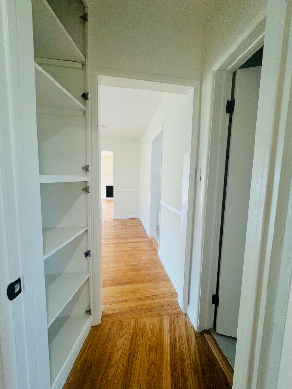 Building Photo - 333 Raymondale Dr