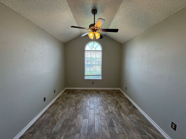 Building Photo - 3306 Levy Ln