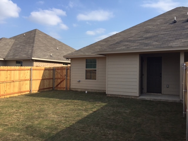 Building Photo - 1106 W 2nd St