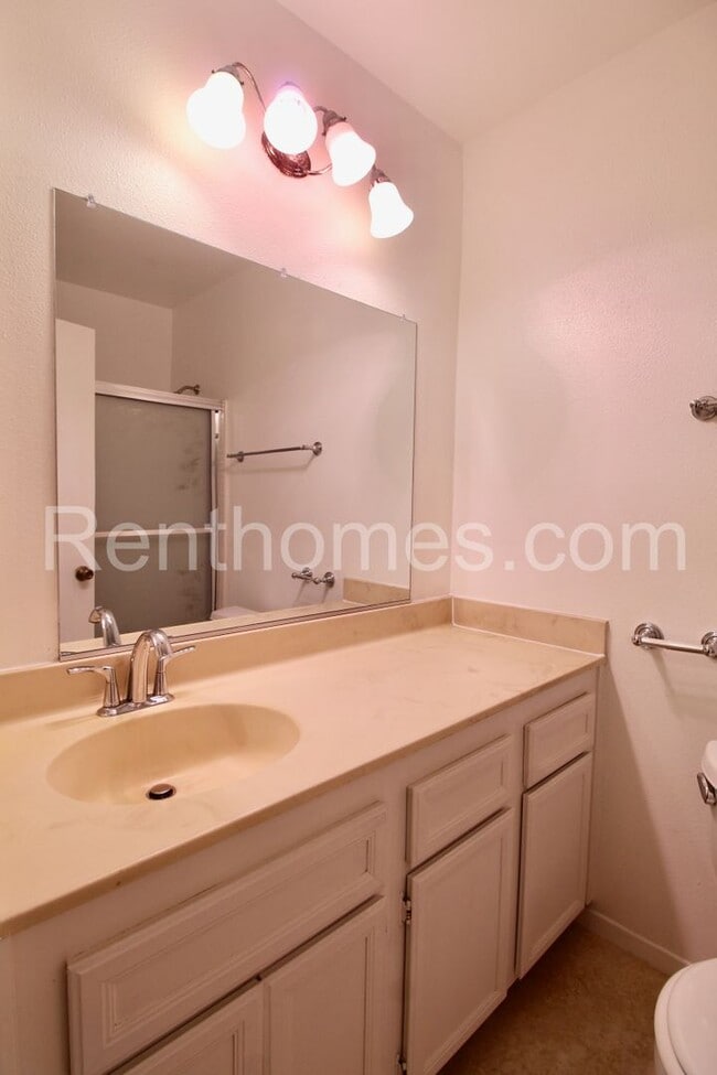 Building Photo - Allied Gardens, 6725 Mission Gorge Road #2...