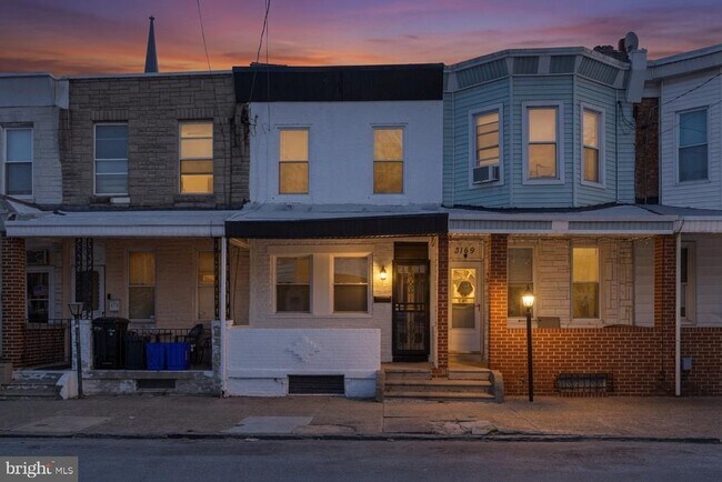 Building Photo - 3171 Cedar St