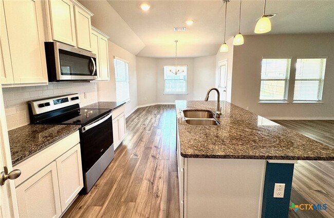 Building Photo - 6315 Matagorda Rd
